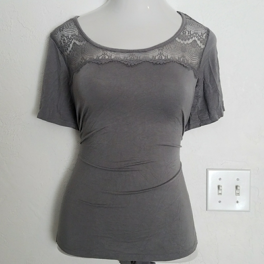 Gray lace tee